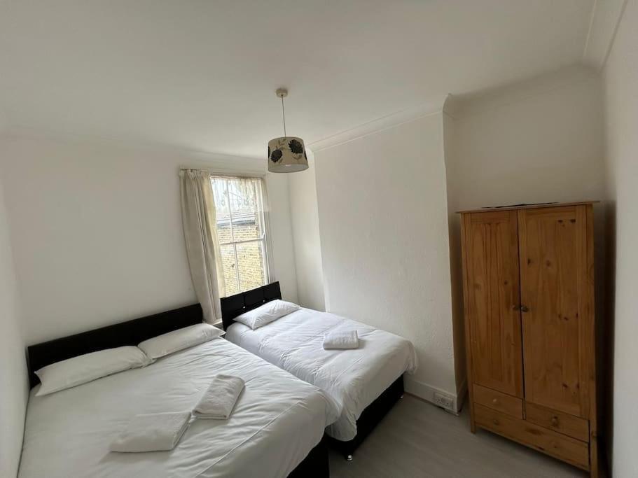 East London 2 Bedroom Flat Kültér fotó